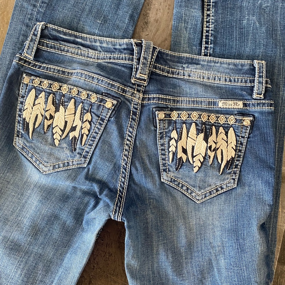Miss me signature slim boot cut size 29